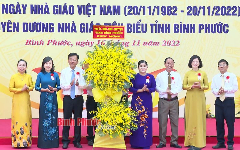 Bình Phước tôn vinh các tập thể, nhà giáo tiêu biểu