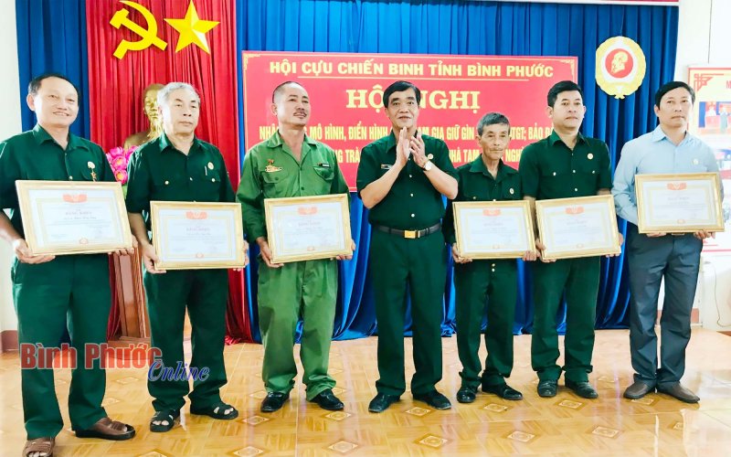 Bình Phước: Tuyên dương 31 tập thể, cá nhân CCB điển hình tiên tiến