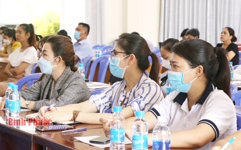 Bình Phước: Tuyên truyền, phổ biến pháp luật cho người sử dụng lao động và người lao động 