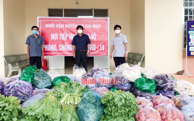 Cầu nối ý Đảng, lòng dân