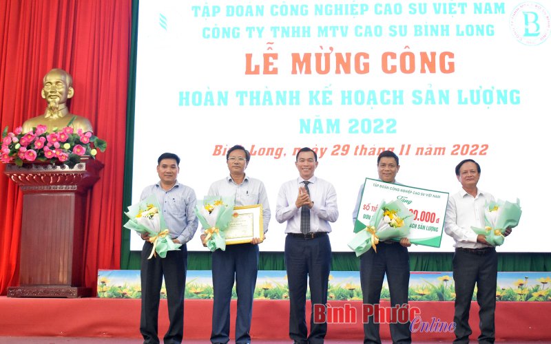 Công ty TNHH MTV cao su Bình Long về trước kế hoạch 32 ngày