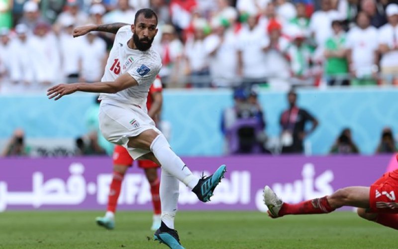 Đội tuyển Iran giành chiến thắng siêu kịch tính trước Xứ Wales