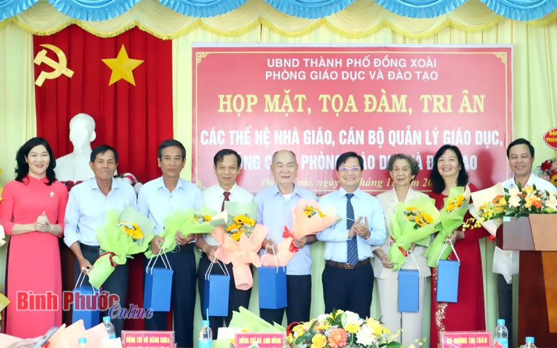 Đồng Xoài: Sôi nổi hội trại kỷ niệm 40 năm Ngày Nhà giáo Việt Nam
