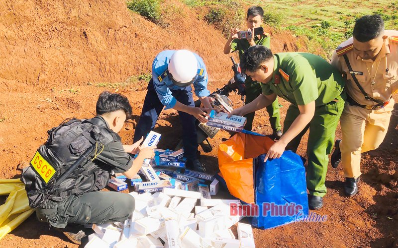 'Giăng lưới' chặn hàng cấm vào nội địa