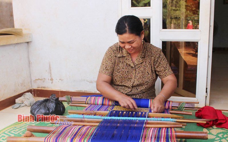 Gìn giữ nét đẹp dệt thổ cẩm