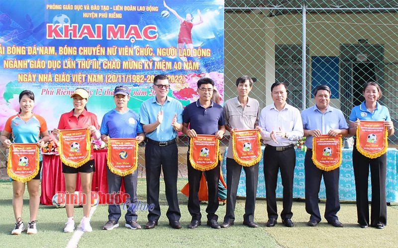 Bình Phước: Sôi nổi các hoạt động chào mừng ngày Nhà giáo Việt Nam