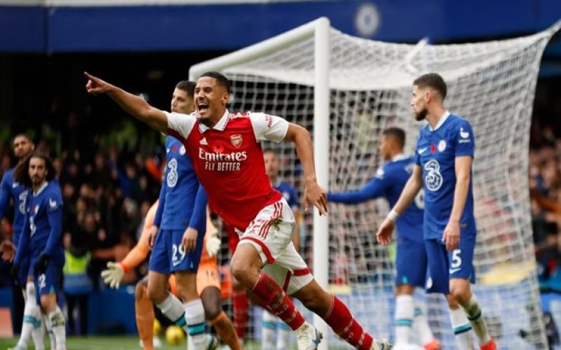 Premier League: Arsenal, Liverpool chiến thắng, M.U bại trận