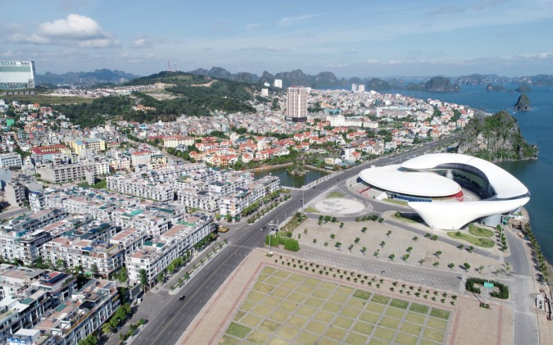 Xây dựng đô thị Hạ Long văn minh, hiện đại