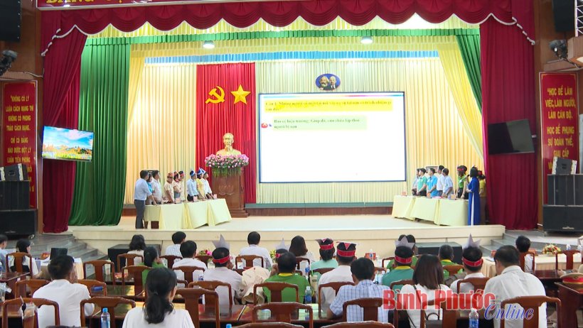 110 hội viên nông dân tham gia hội thị “Nông dân với an toàn giao thông” 