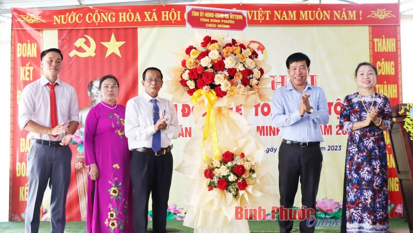 Bí thư Tỉnh ủy dự Ngày hội đại đoàn kết tại khu dân cư ấp 2, xã Minh Tâm