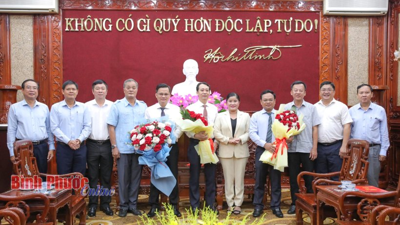 Bình Phước trao quyết định điều động, bổ nhiệm 3 cán bộ quản lý