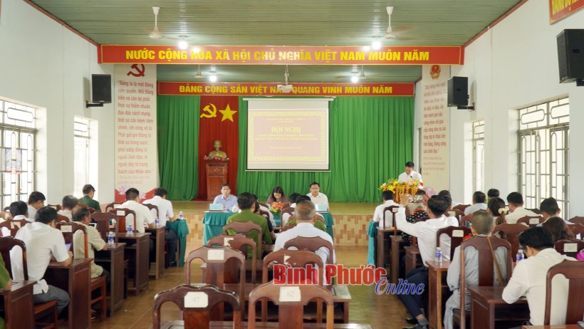 Đại biểu HĐND tỉnh, huyện tiếp xúc cử tri xã Bình Tân - Phú Trung
