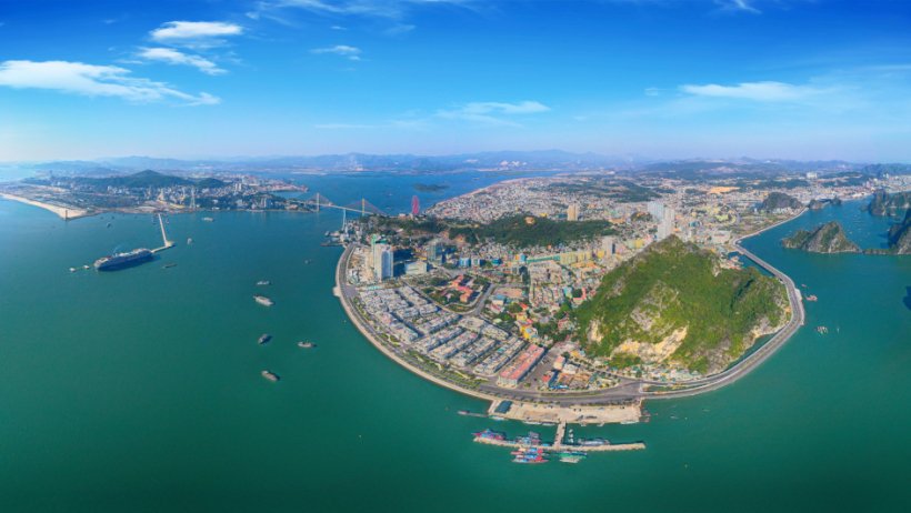 Khát vọng phát triển luôn rực cháy