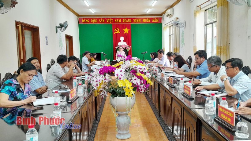 Lộc Ninh họp đánh giá công tác chuyển đổi số