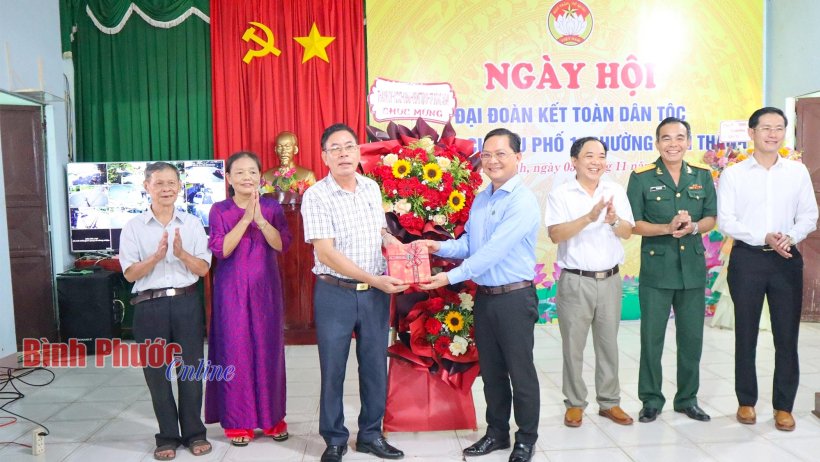 Tập hợp, đoàn kết các tầng lớp nhân dân tham gia xây dựng địa phương