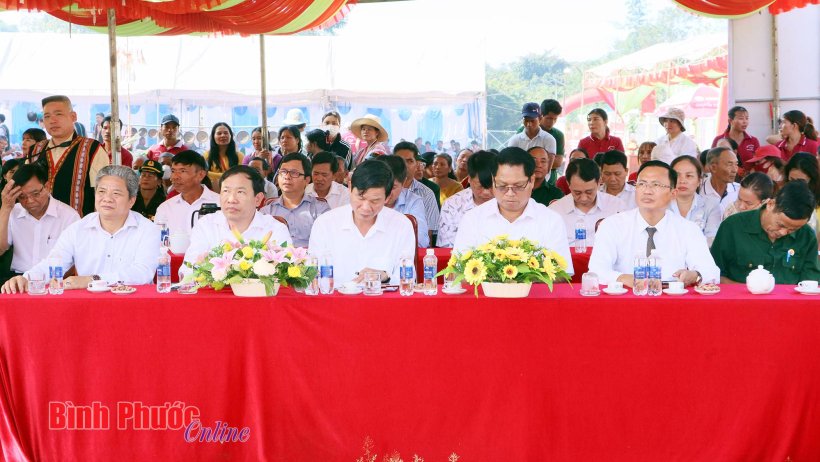 Tưng bừng ng&agrave;y hội đại đo&agrave;n kết to&agrave;n d&acirc;n tộc tại th&ocirc;n Sơn H&ograve;a