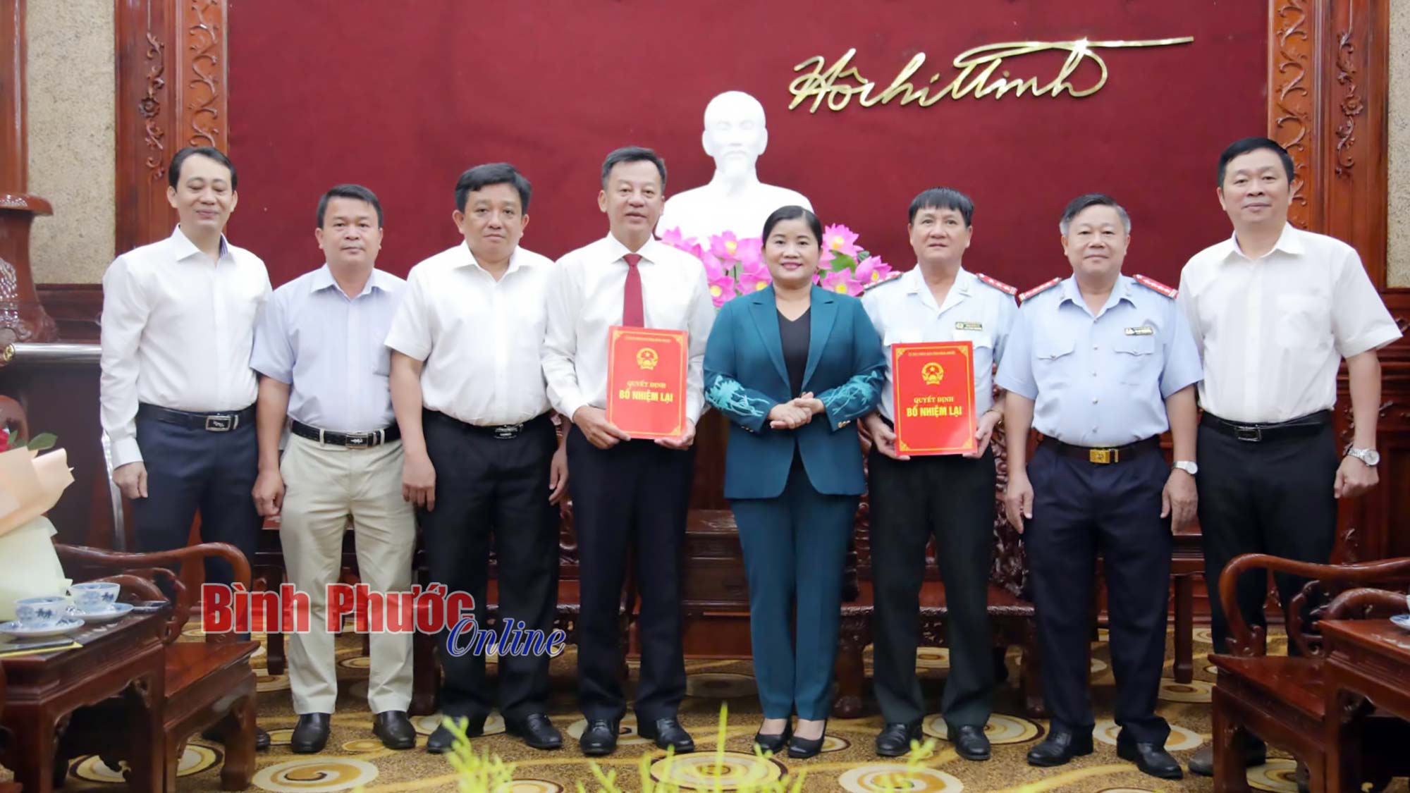 Bình Phước: Trao quyết định về công tác cán bộ