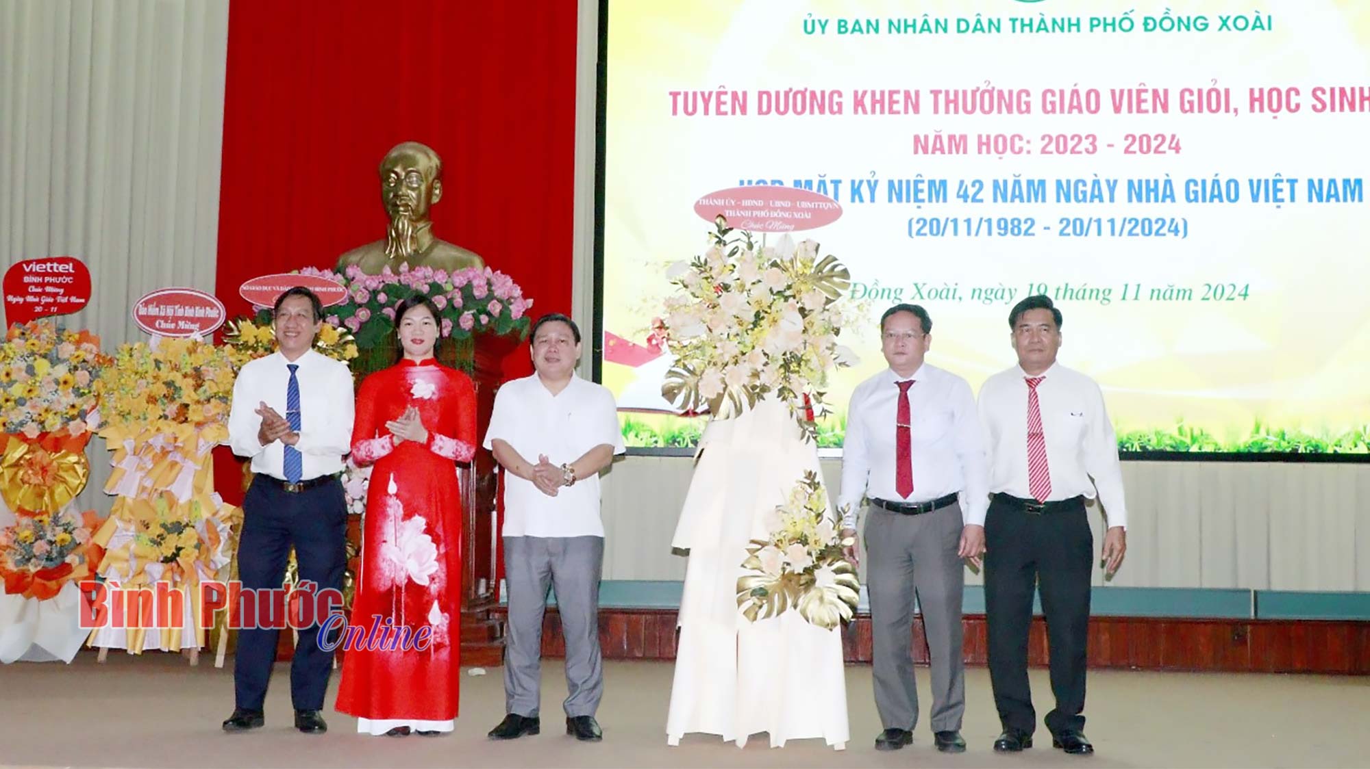 Các địa phương tuyên dương giáo viên, học sinh giỏi nhân ngày 20-11