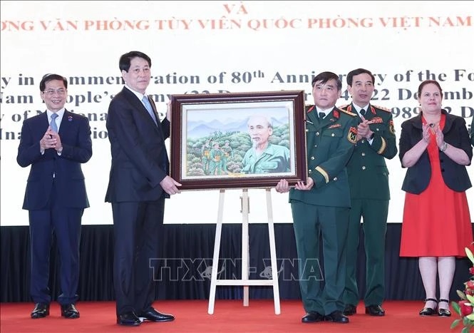 Chủ tịch nước Lương Cường dự Lễ kỷ niệm Ngày thành lập Quân đội nhân dân Việt Nam tại Chile