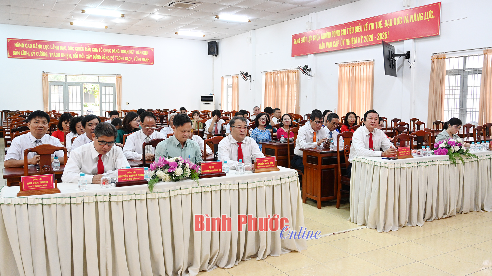 Công bố quyết định thành lập 3 chi bộ cơ sở trong hội quần chúng cấp tỉnh