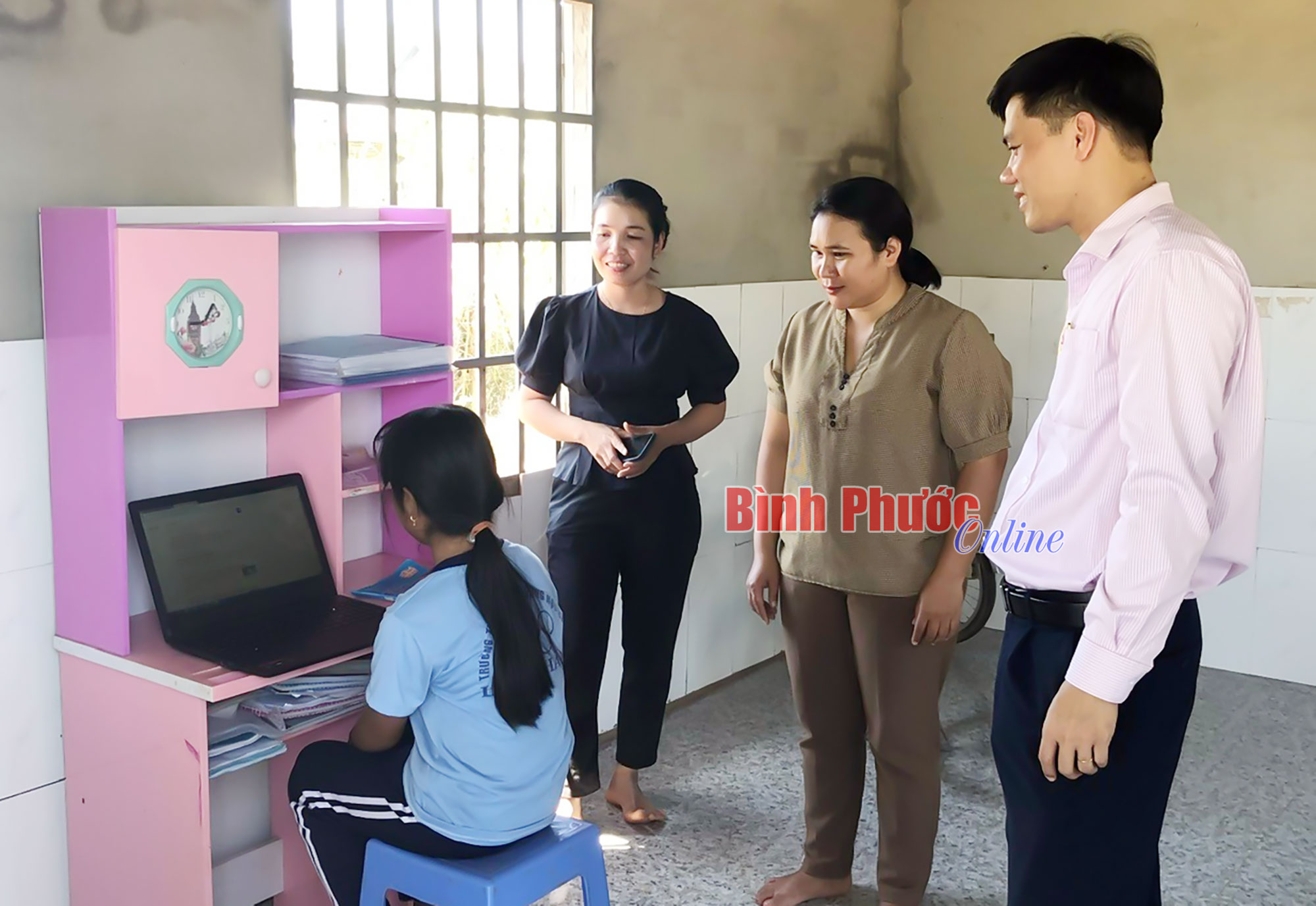 Đồng hành với hộ nghèo