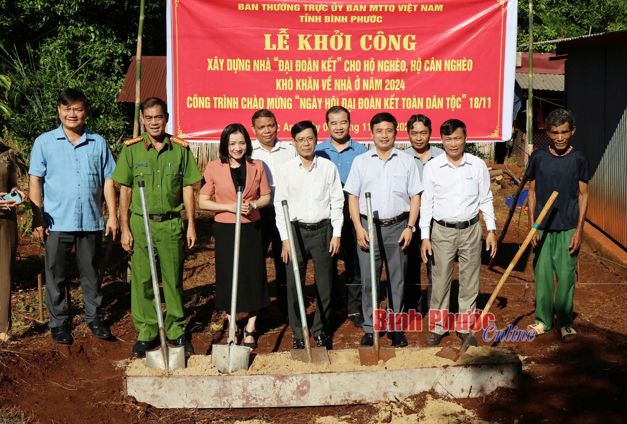 Khởi công thêm 2 nhà đại đoàn kết ở Lộc Ninh