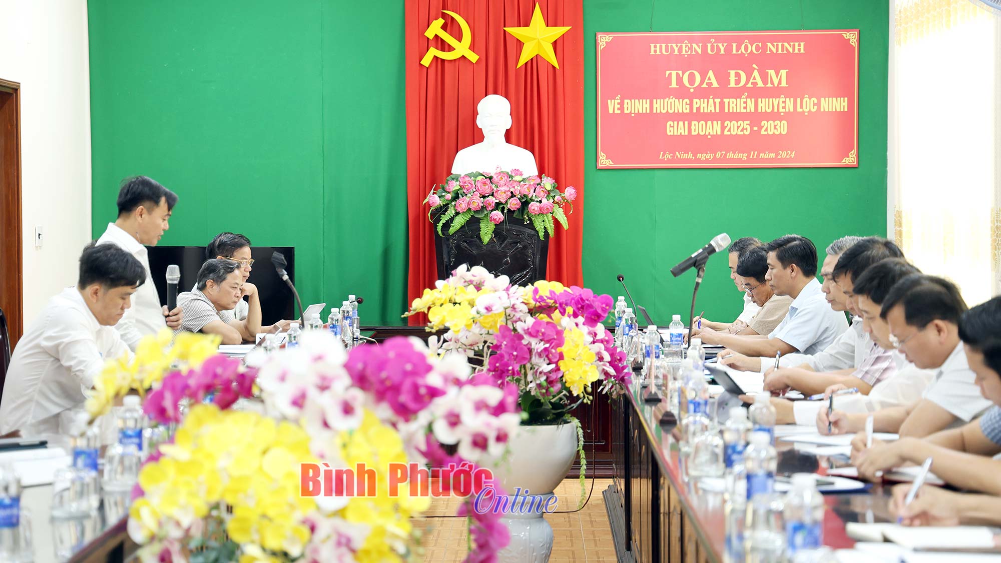 Lộc Ninh tọa đàm về định hướng phát triển giai đoạn 2025-2030