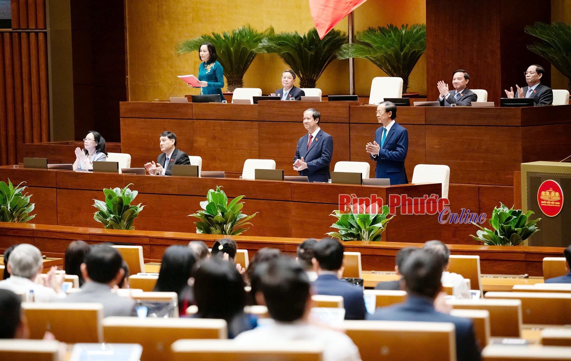 Quy định cụ thể về chính sách với nhà giáo dạy ở các trường chuyên biệt