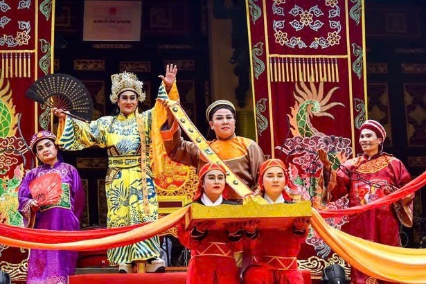 “Sắc màu trong hát bội” của Nghệ sĩ nhiếp ảnh Hồng Nga