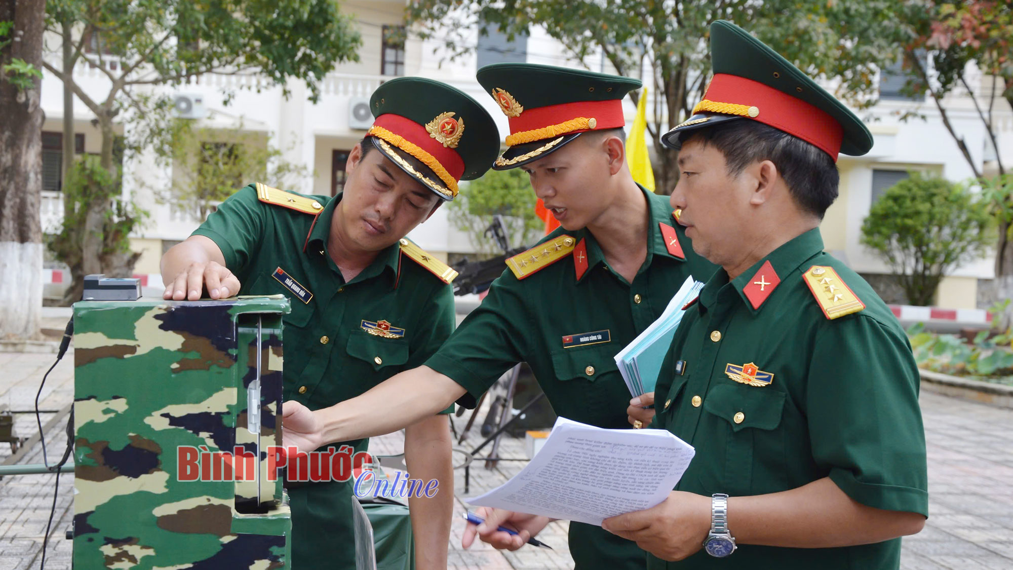 Sĩ quan trẻ đam mê sáng tạo