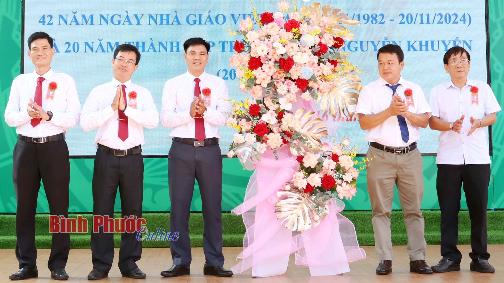 Trường THPT Nguyễn Khuyến kỷ niệm 20 năm thành lập
