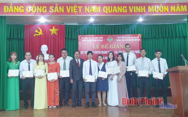 58 học sinh tốt nghiệp Trung cấp thú y
