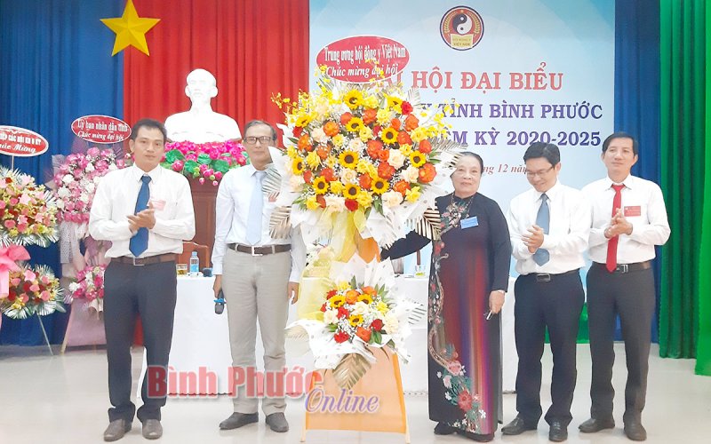 Bác sĩ Lê Anh Tuấn tái đắc cử Chủ tịch Hội Đông y tỉnh Bình Phước khóa V, nhiệm kỳ 2020-2025