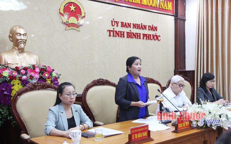 Chính phủ thảo luận nhiều giải pháp chống dịch và phát triển kinh tế - xã hội năm 2021