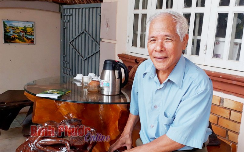 Khắc v&agrave;o thi ca h&igrave;nh ảnh người l&iacute;nh bi&ecirc;n ph&ograve;ng