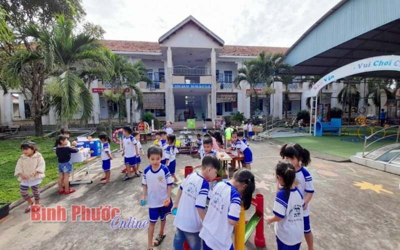 Kiểm tra công tác phổ cập giáo dục, xóa mù chữ tại Đồng Phú