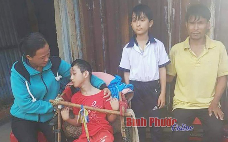 Một gia đình khó khăn cần lắm sự giúp đỡ của cộng đồng