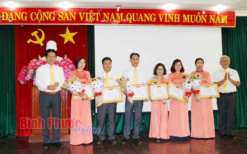 Năm 2021, Bưu điện tỉnh phấn đấu tổng doanh thu đạt gần 170 tỷ đồng