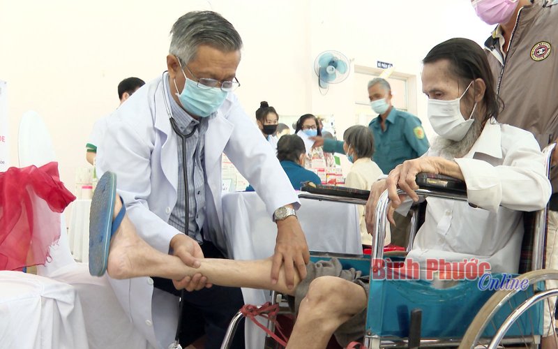 Prudential hỗ trợ chăm sóc sức khỏe cộng đồng tại Bình Phước