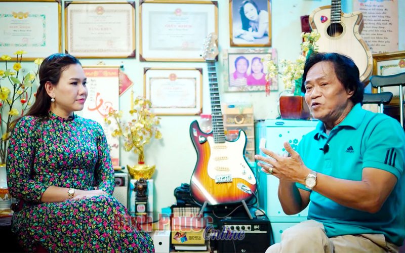 “Tay đàn, tay bút” vượt lên hoàn cảnh 