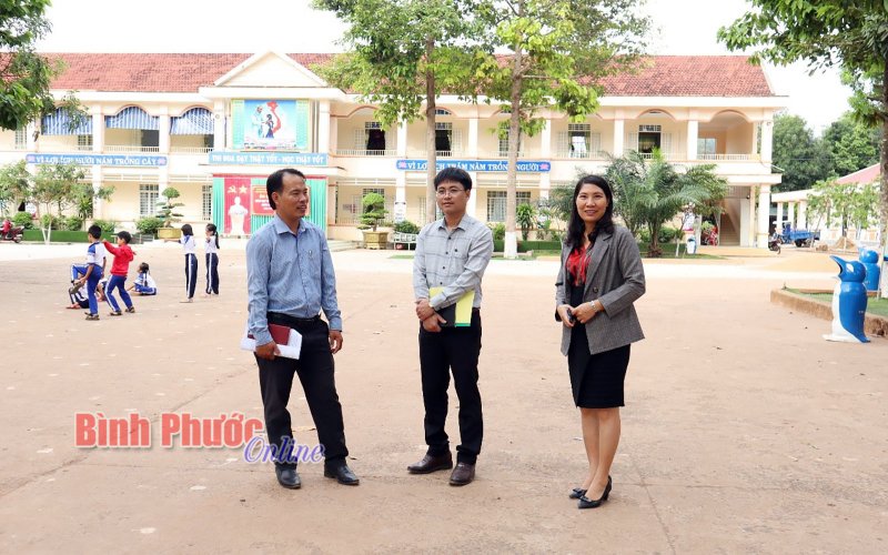 Thẩm định xã Tiến Hưng và Tân Thành đạt chuẩn nông thôn mới nâng cao