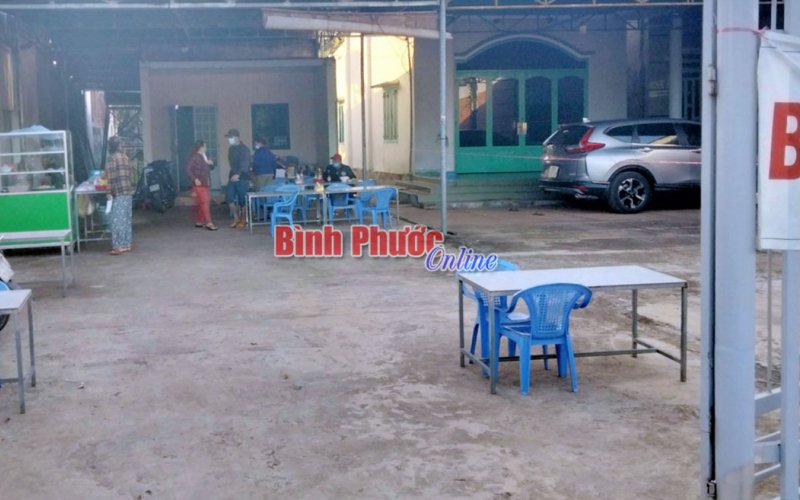 1 quán ăn sáng coi thường quy định phòng, chống dịch