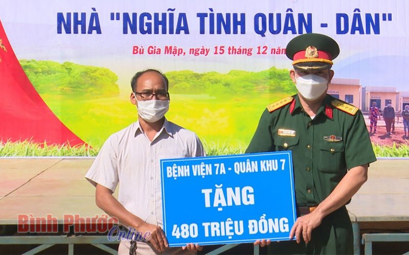 28 căn nhà nghĩa tình quân - dân tặng hộ nghèo, dân tộc thiểu số