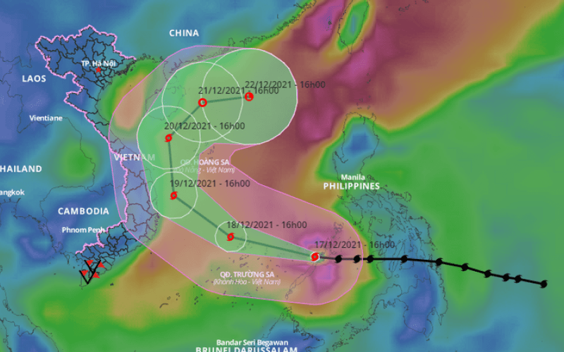Bão RAI giật cấp 17 đã vào Biển Đông thành cơn bão số 9