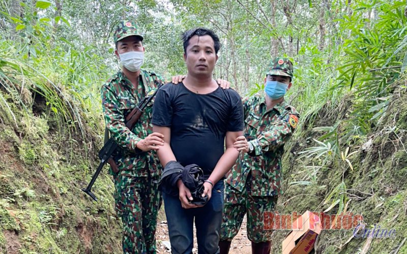 Bắt đối tượng người Campuchia vận chuyển hơn 1kg ma tuý đá vào Việt Nam