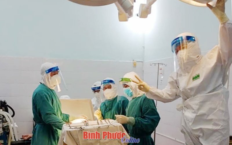 Bù Đăng: Mổ lấy thai nhi thành công cho sản phụ mắc Covid-19