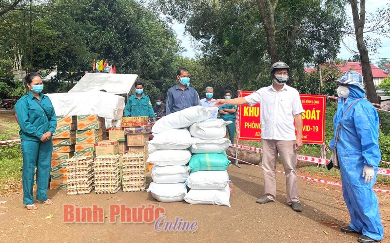 Chia sẻ khó khăn - vượt qua đại dịch