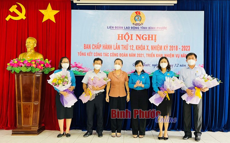 Chú trọng chăm lo đời sống cho đoàn viên và người lao động