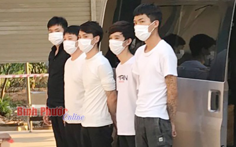 Công an tỉnh Bình Phước trao trả 5 công dân Trung Quốc nhập cảnh trái phép