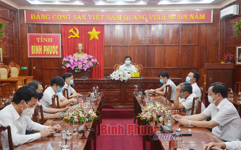 Diễn đàn xúc tiến đầu tư và định hướng phát triển khu công nghiệp, khu kinh tế